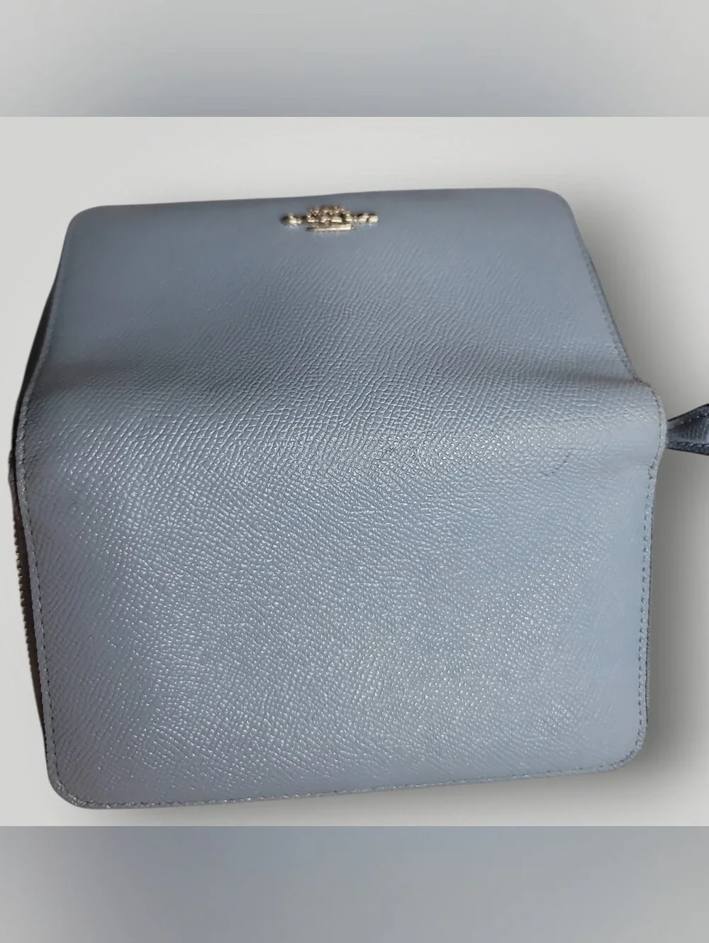 Coach Blue Medium ID Zip Wallet In Good Condition